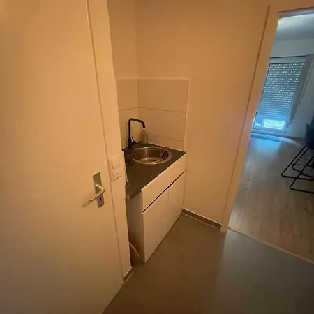 Mit Terrasse, 200m Hbf